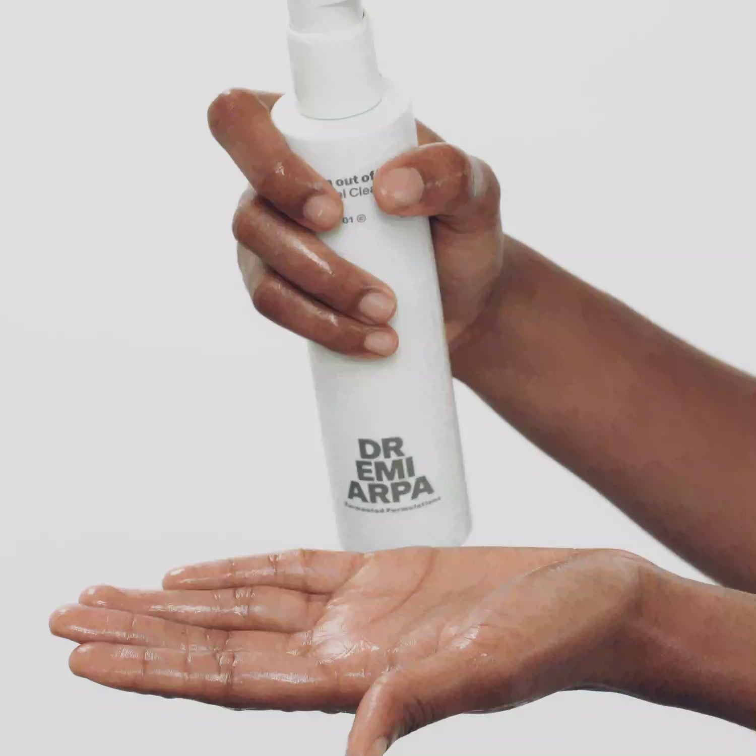 Model mit cleanser